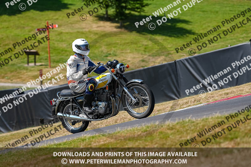 cadwell park;cadwell park photographs;cadwell trackday photographs;enduro digital images;event digital images;eventdigitalimages;peter wileman photography;racing digital images;trackday digital images;trackday photos